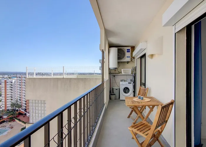 Penthouse Paradise - Da Rocha 波尔蒂芒