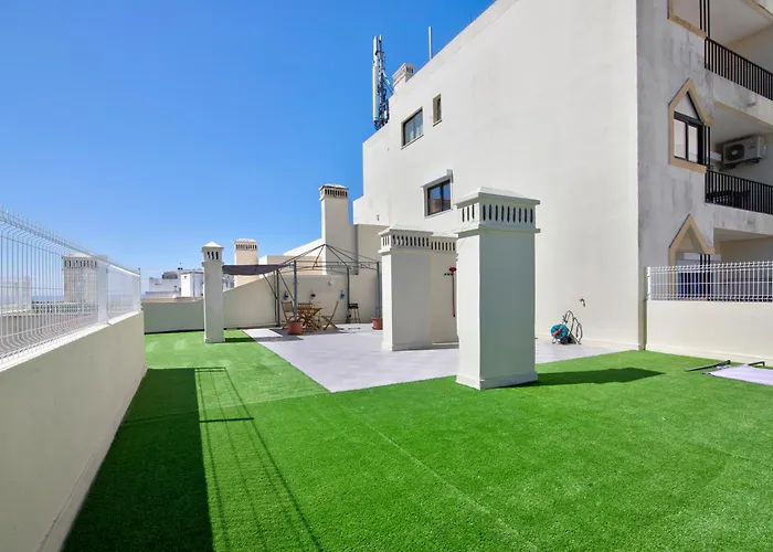 Penthouse Paradise - Da Rocha *