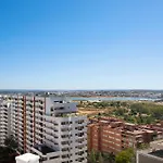 Penthouse Paradise - Da Rocha *